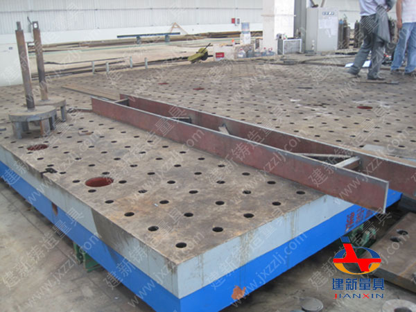 上海某船廠安裝火工平臺現場圖